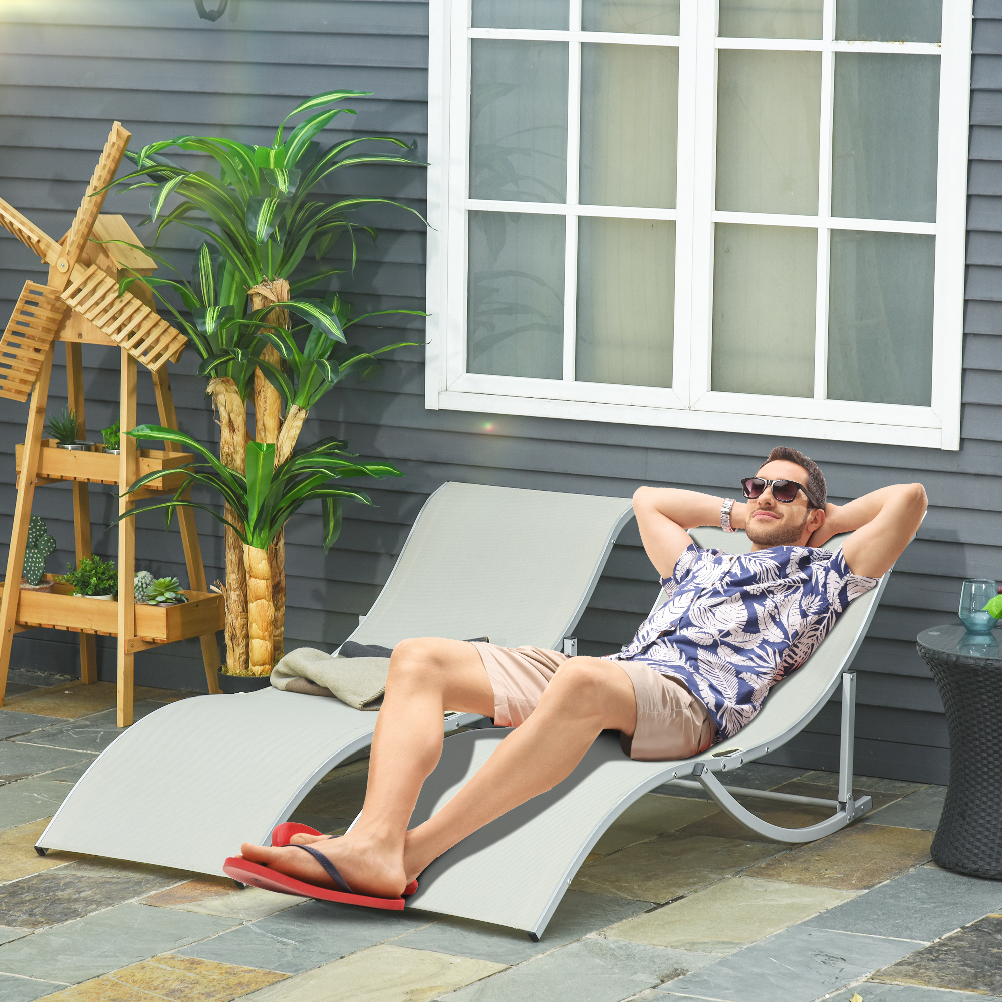 Outsunny 2 Tumbonas Plegables en Forma de S Ergonómica con Marco de Aluminio Texteline para Piscina Patio Jardín Terraza 165x61x63 cm Beige - Imagen 2